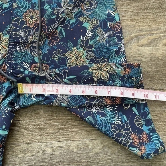 New J Crew Mens 9" Stretch Board Shorts Navy Blue Floral Print - Picture 6 of 9